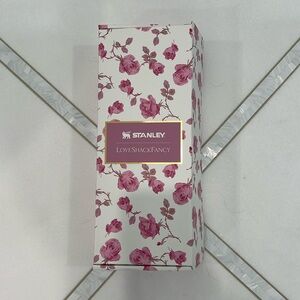 Box & velvet sheath - 20oz Love Shack Stanley Ribbon Rosa bottle NEW CONDITION